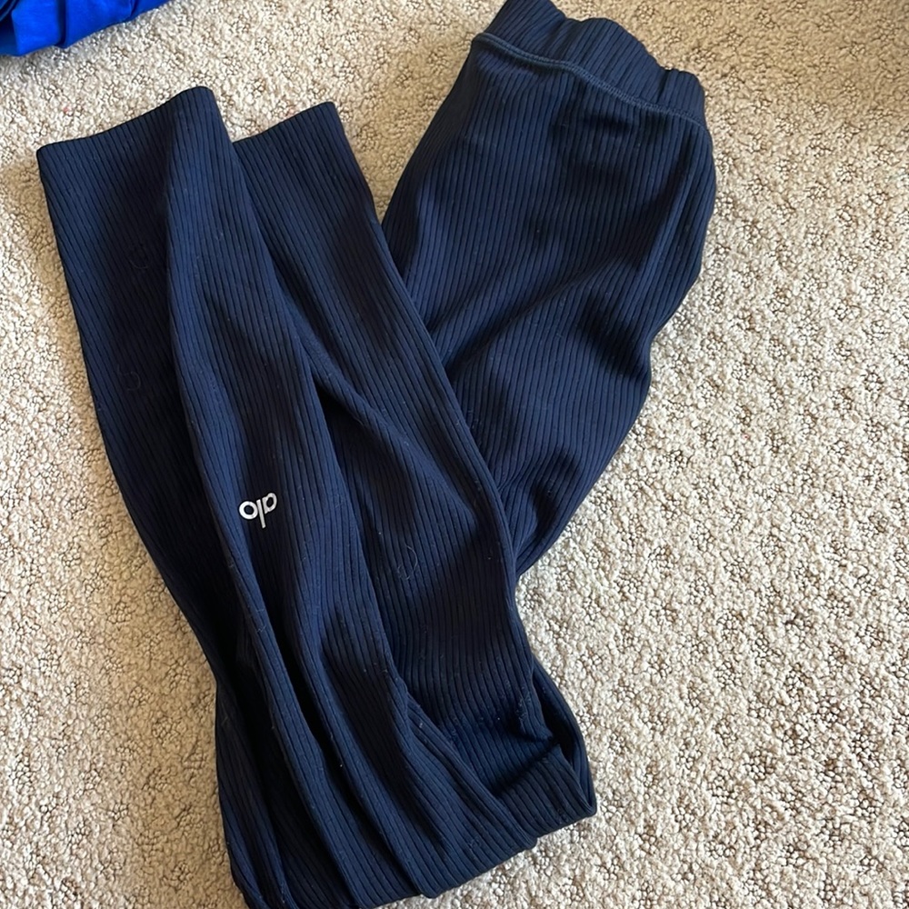 Black Alo Leggings